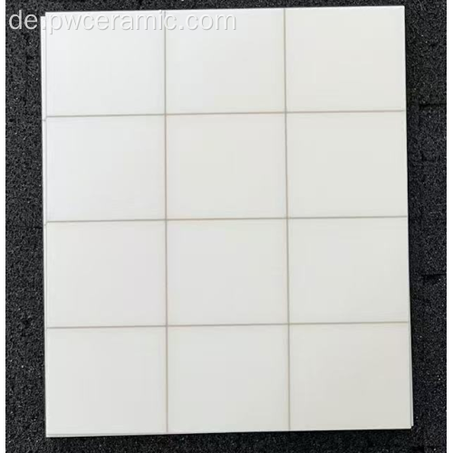 Laserbeschriftetes Aluminiumoxidsubstrat für integrierte Schaltkreise